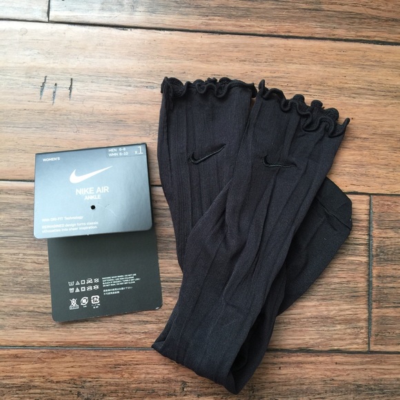 nike sheer socks